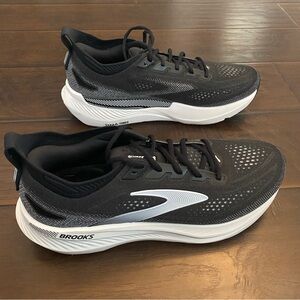 New with box Brooks Glycerin GTS DNA Tuned lace up sneakers men’s size 12 D